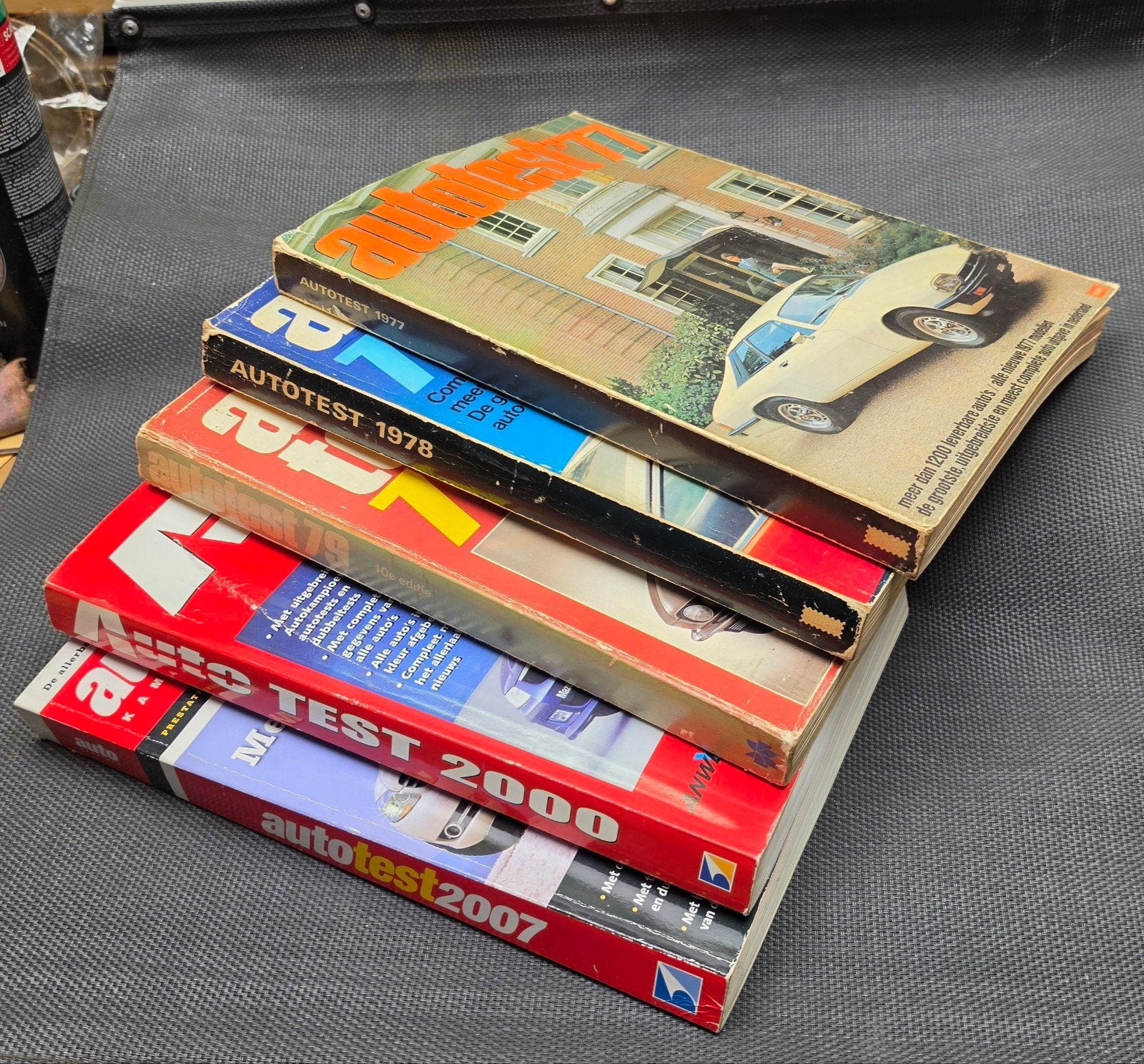5 AUTOTEST exemplaren: Nostalgische auto's uit 1977-2007, Boeken, Ophalen, Gelezen, Algemeen