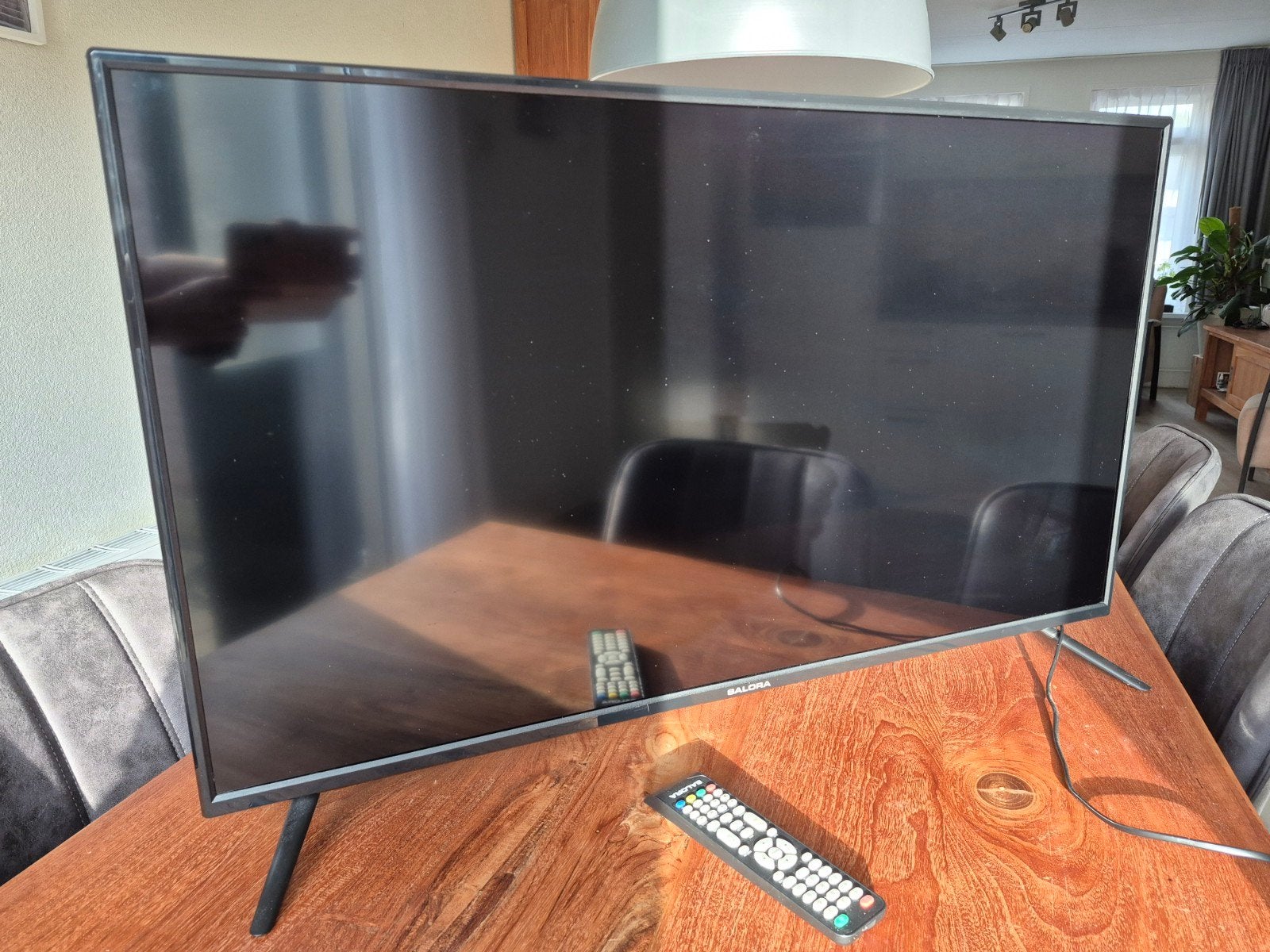 Salora 40 inch Full HD LED TV met afstandsbediening, 50 Hz, 100 cm of meer, Full HD (1080p), Ophalen