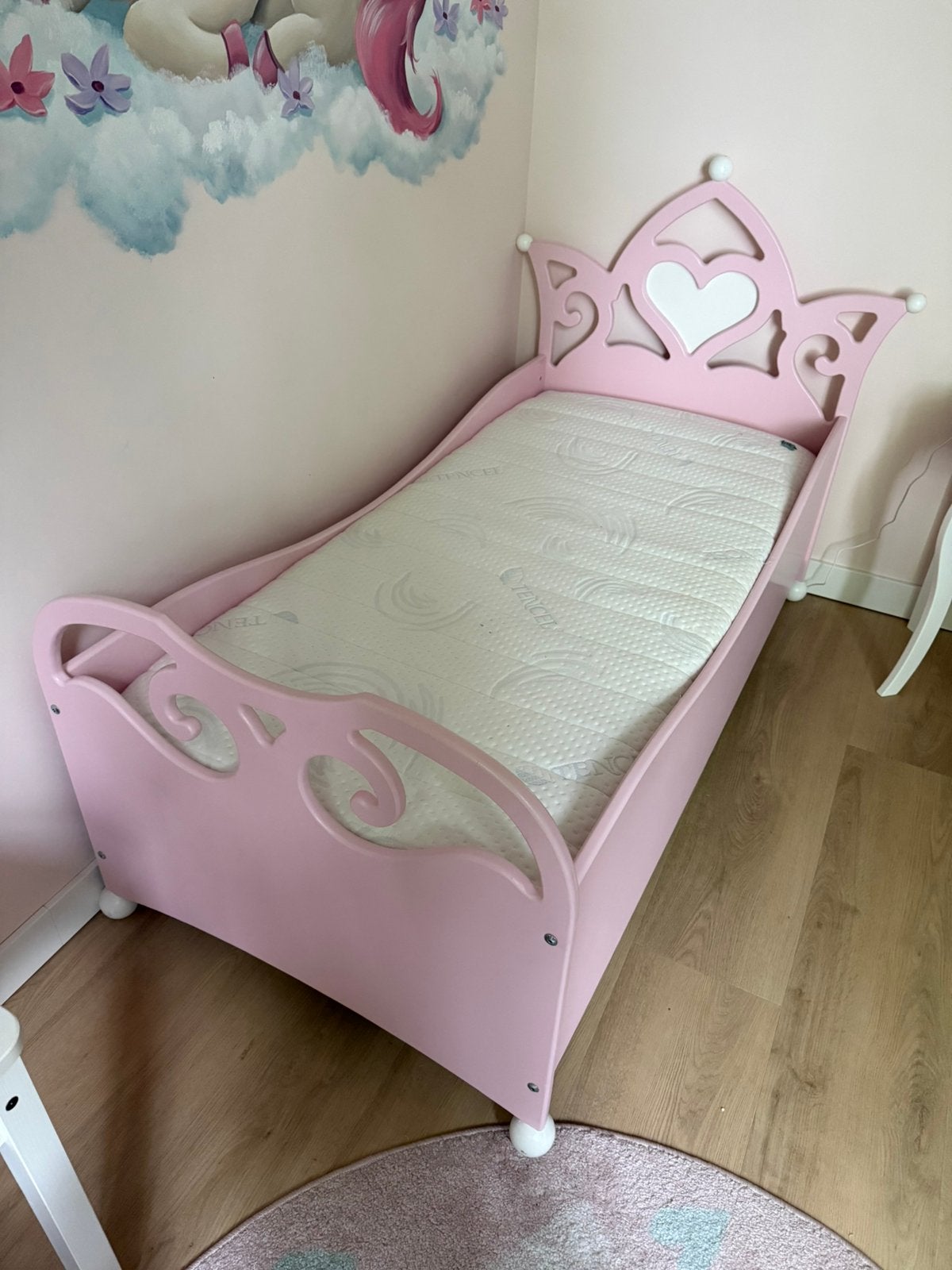 Roze prinsessen peuterbed met kroon, incl alle benodigdheden, 85 tot 100 cm, 140 tot 160 cm, Zo goed als nieuw, Ophalen