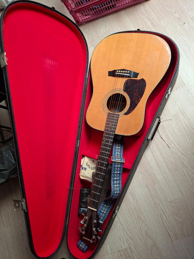Ibanez v300 linkshandig, Muziek en Instrumenten, Ophalen, Gebruikt, Western- of Steelstringgitaar, Met koffer