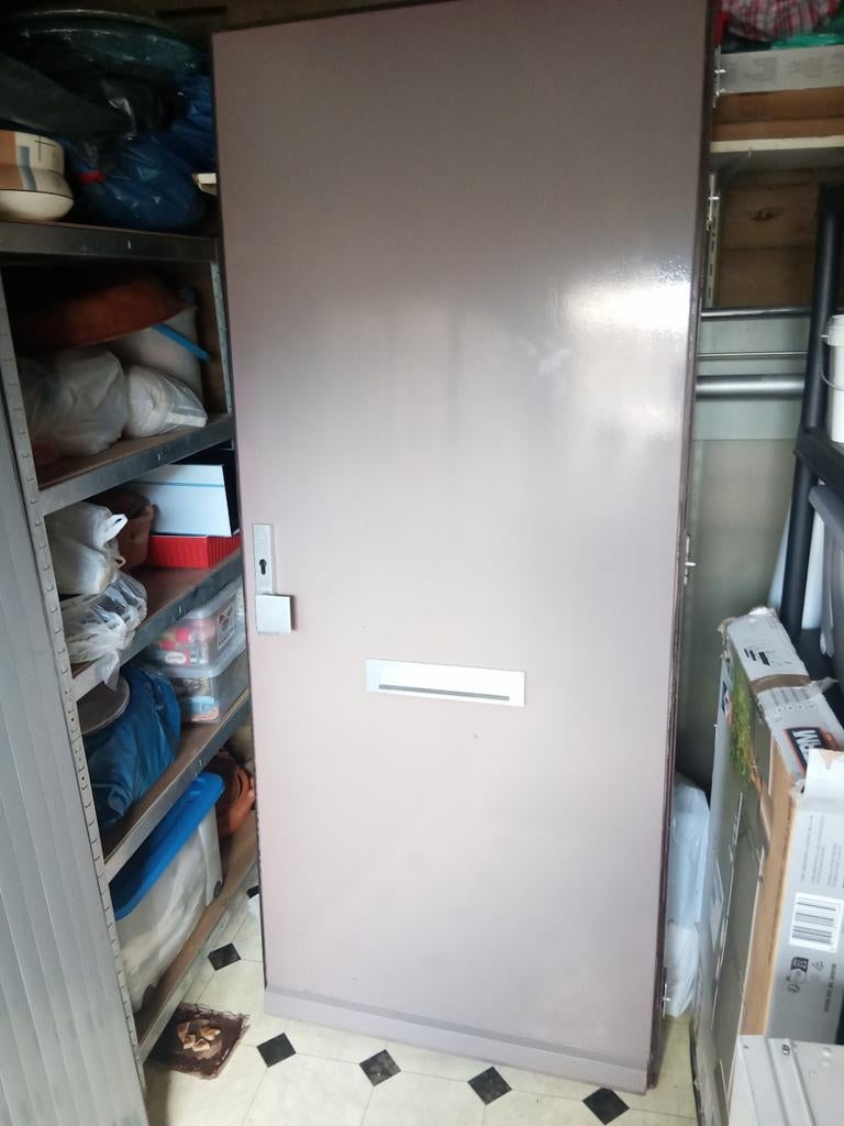 Stevige bruine houten voordeur te koop, Ophalen, Metaal, Buitendeur, 200 tot 215 cm