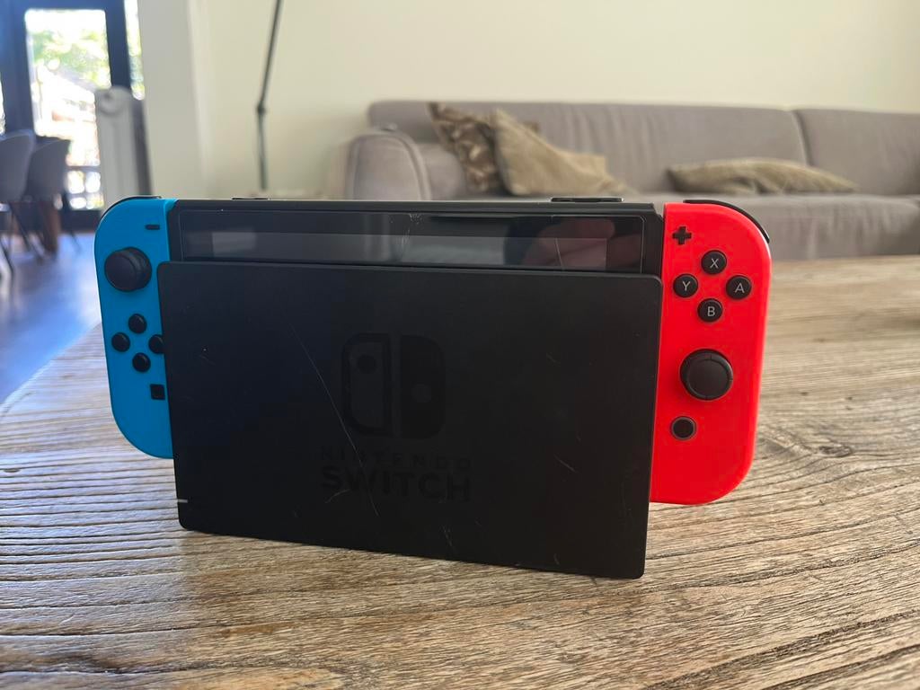 Nintendo switch, Ophalen of Verzenden, Zo goed als nieuw, Switch Original