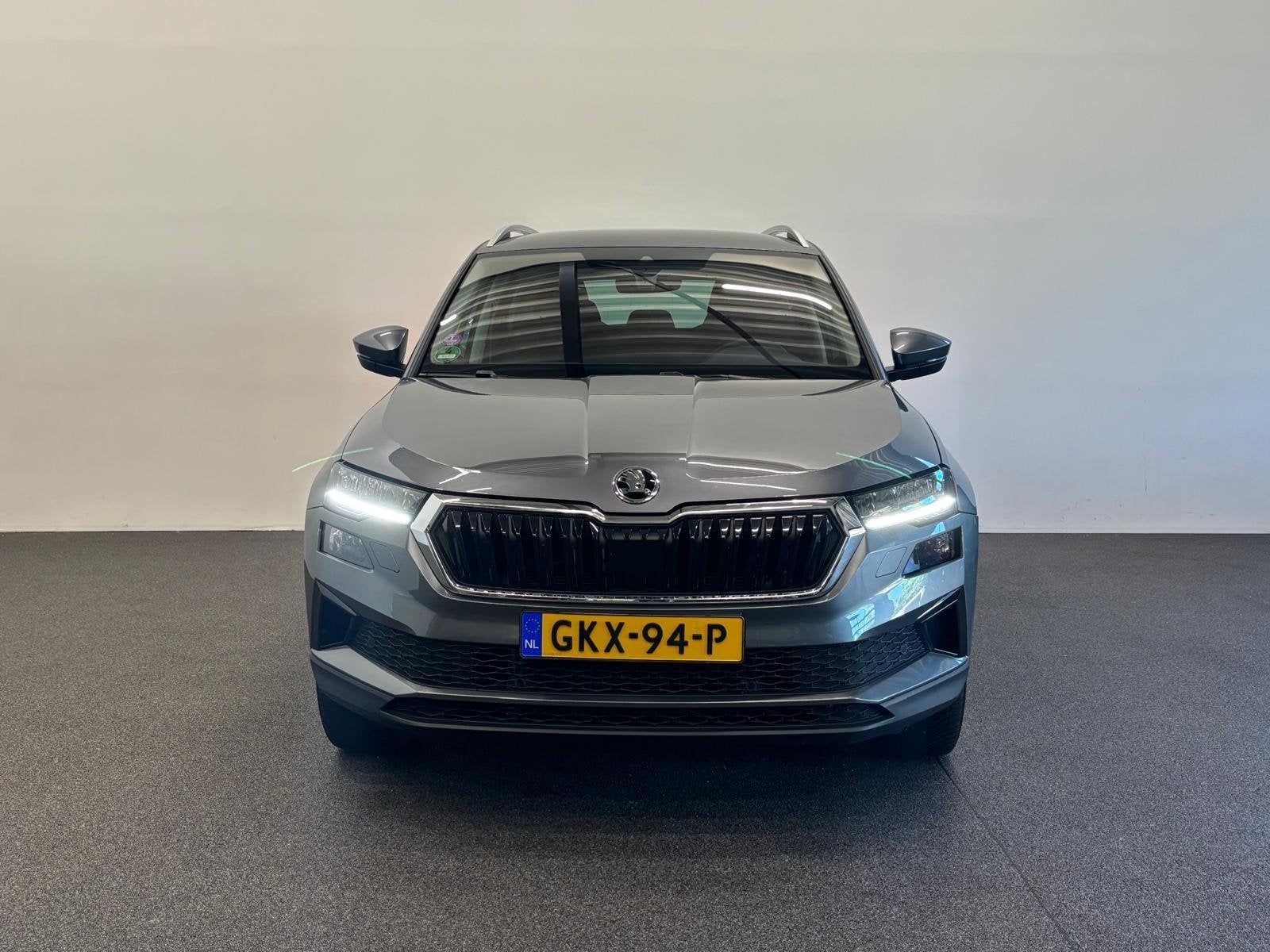 Skoda Karoq 1.5 TSI 150pk DSG Style Navigatie Apple Carplay/, Stof, 4 cilinders, Automatische klimaatregeling, Karoq