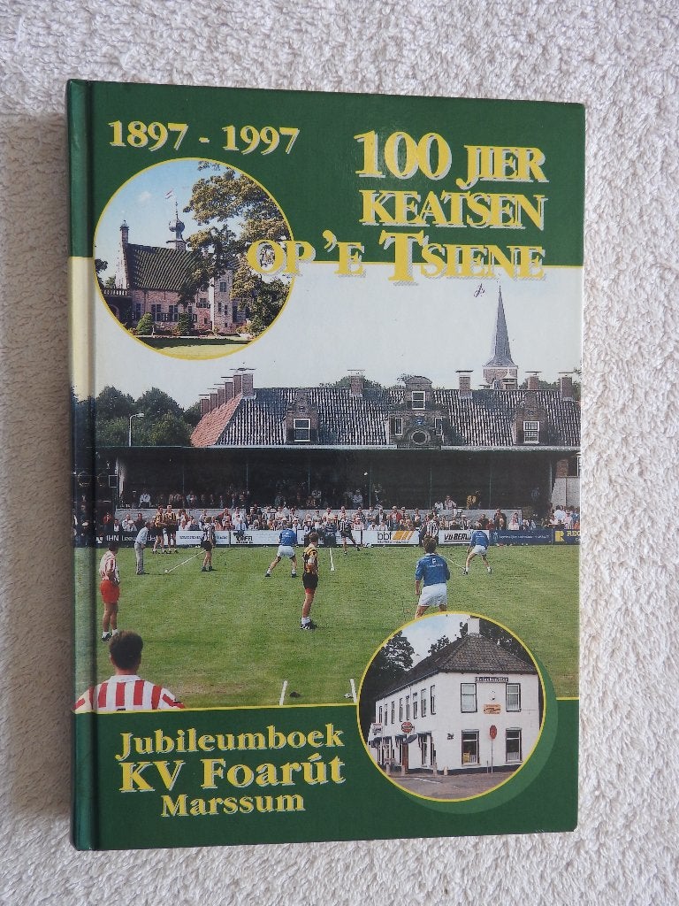 100 jier keatsen op 'e Tsiene - kv Foarút Marssum 1897-1997, Ophalen of Verzenden, Zo goed als nieuw