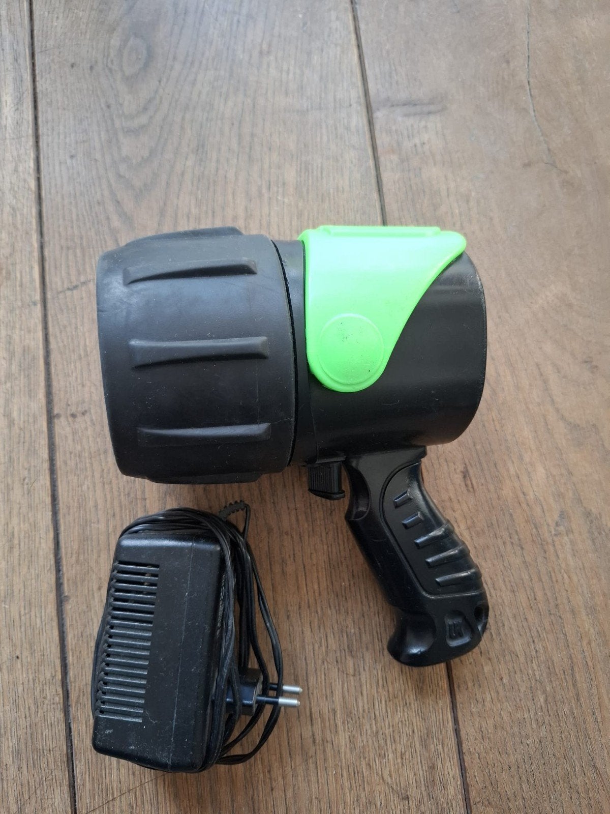 UK D4 Duiklamp met nieuwe batterij - Werkt perfect!, Ophalen of Verzenden, Gebruikt, Duiklamp