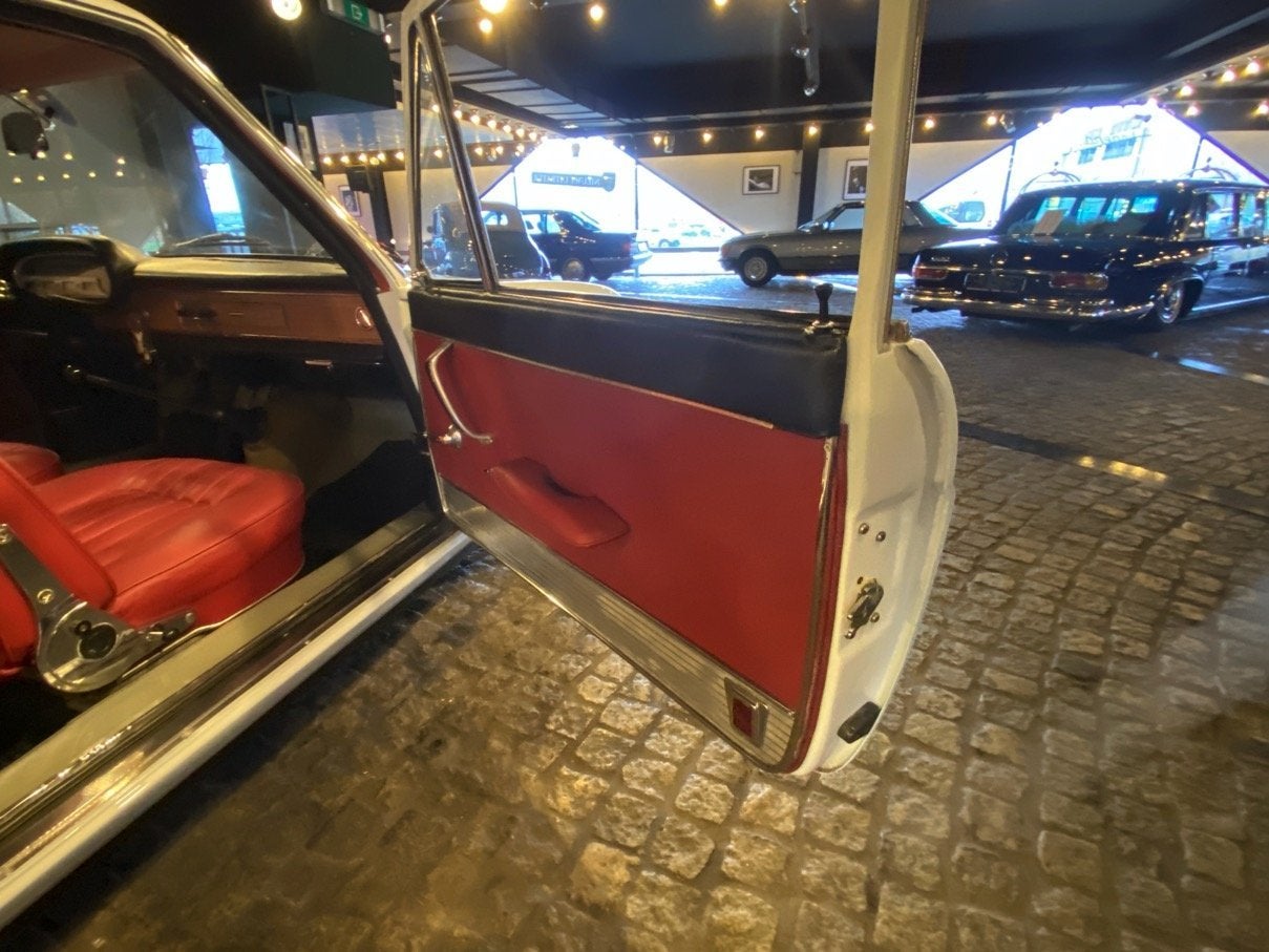 Lancia Flavia Boxer - Dubbele carburator (bj 1962), foto 6