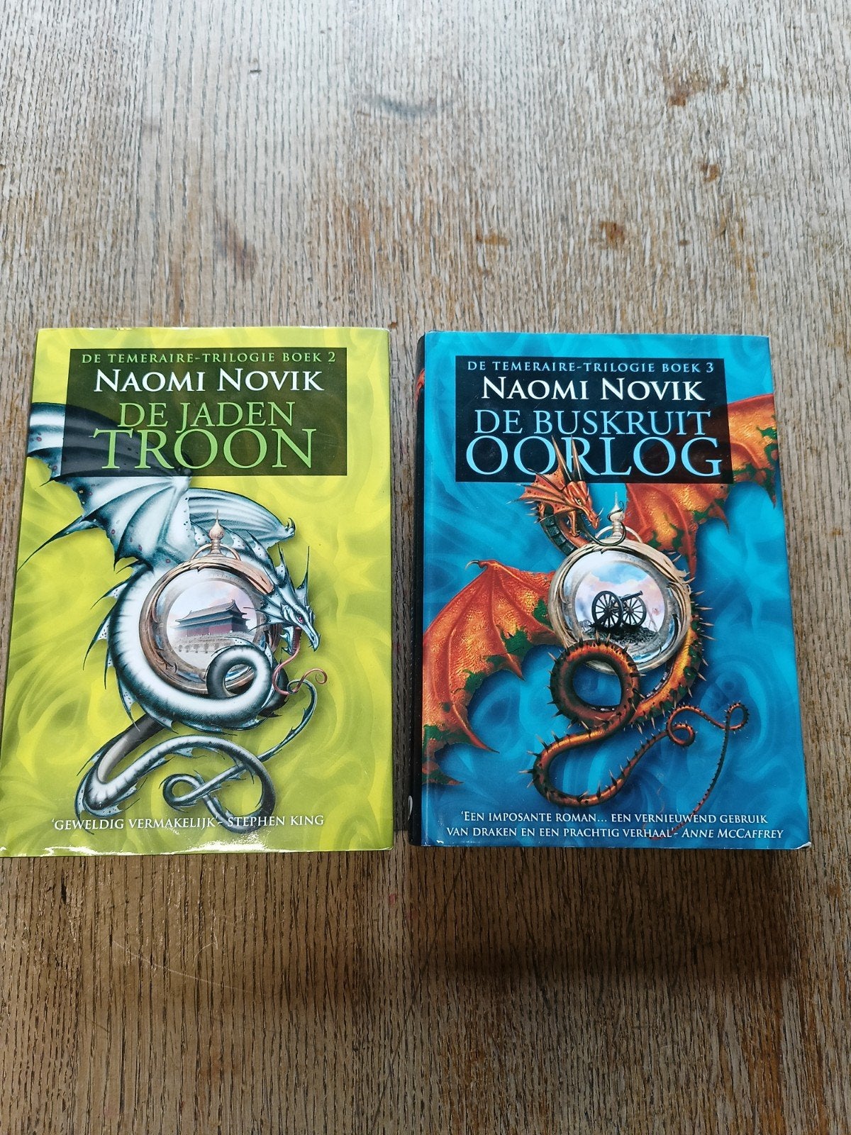 Naomi Novik - De Temeraire Trilogie Boek 2 & 3 Hardcover, Ophalen of Verzenden, Gelezen, Naomi Novik