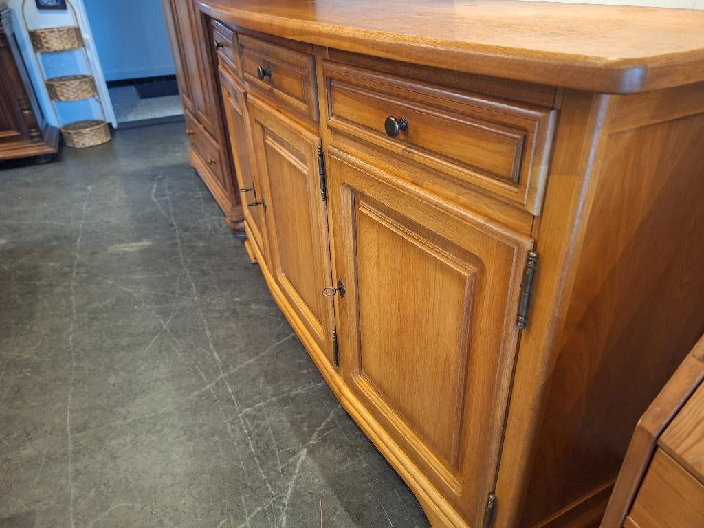 Blank eiken dressoirkast met veel opbergruimte, Ophalen, Gebruikt, Met deur(en), 150 tot 200 cm