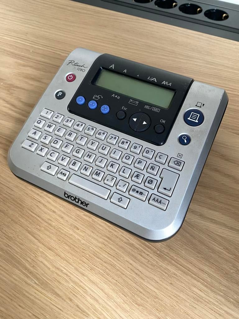 Brother P-touch 1280 labelprinter, Computers en Software, Labelprinters, Ophalen, Gebruikt, Qwerty, Etiket