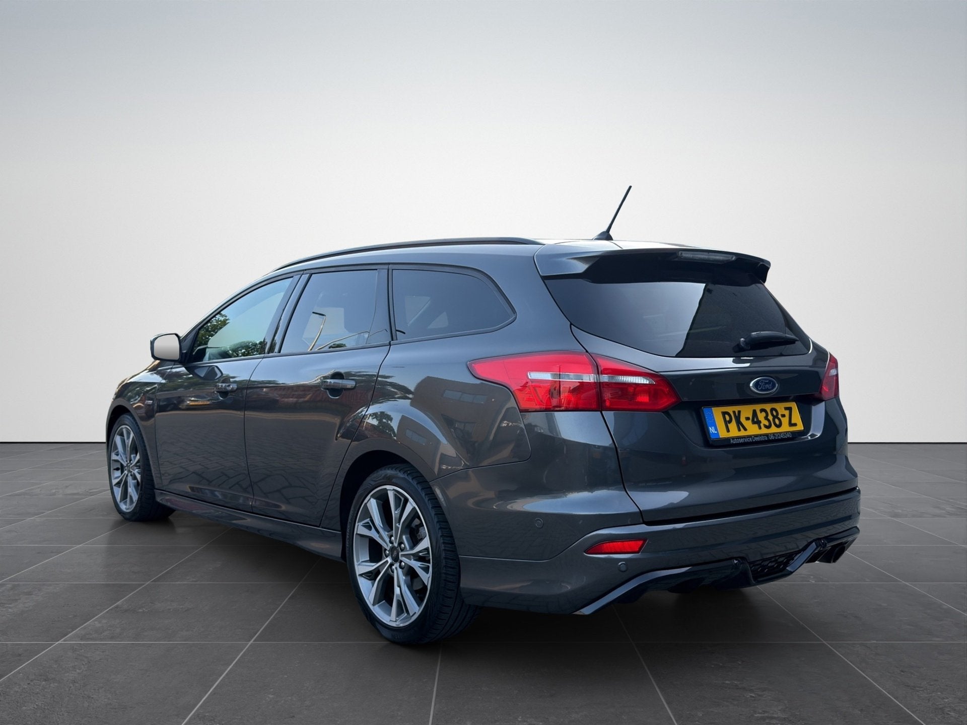 Ford Focus Wagon 1.5 ST-Line 182pk Trekhaak, Nap, 2eEigenaar, Auto's, Dealer onderhouden, Euro 6, 4 cilinders, Origineel Nederlands