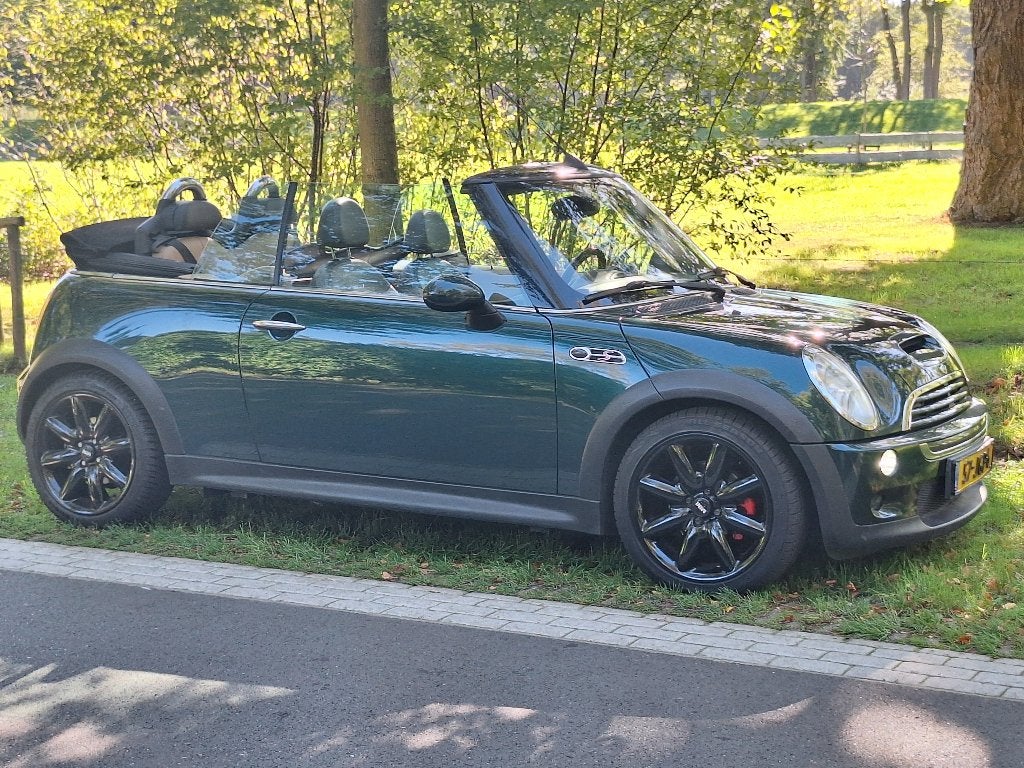Mini 1.6 16V Cooper S Cabrio 2004 British Racing Green RH31, Voorwielaandrijving, Beige, 4 cilinders, Cabriolet
