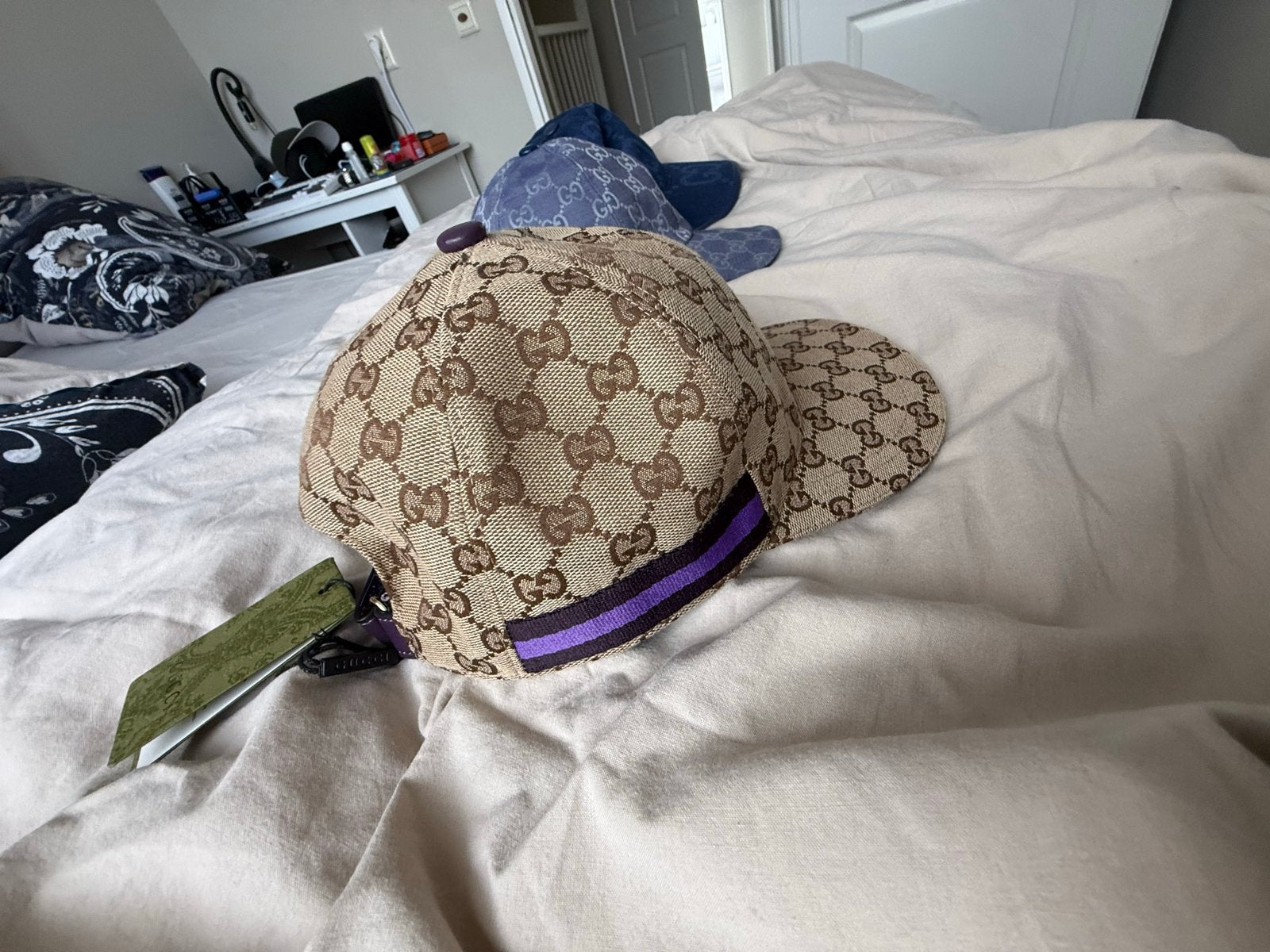 Diverse Gucci petjes in verschillende kleuren te koop, Ophalen of Verzenden, Zo goed als nieuw, 57 cm (M, 7⅛ inch) of minder, Pet