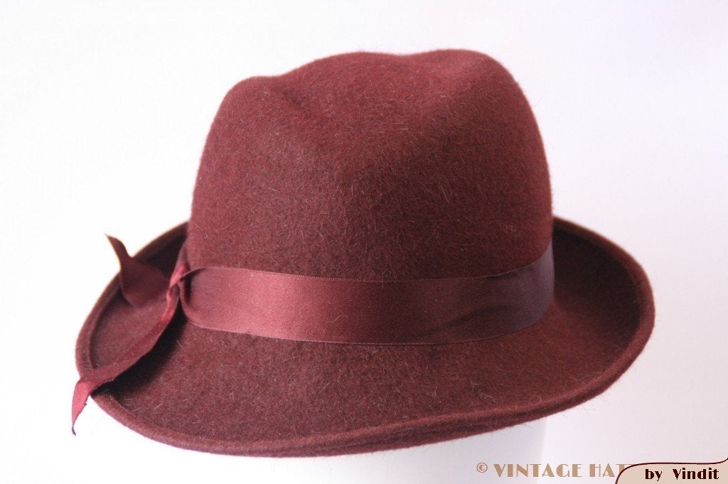 Vintage Dameshoed donker paars haarvilt 55 = S tot XS, Ophalen of Verzenden, Gedragen, 55 cm (S, 6⅞ inch) of minder, Hoed