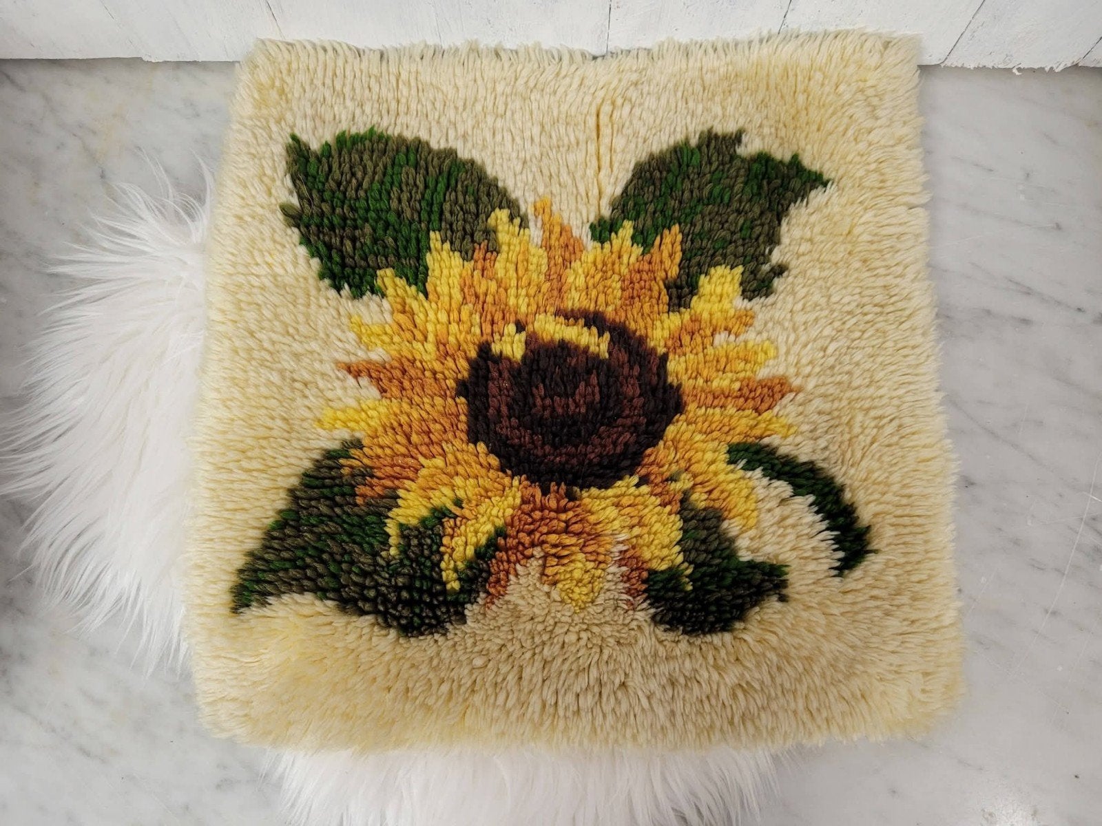 Vintage handgeknoopt kleedje - zonnebloem  -, Verzenden, Vierkant