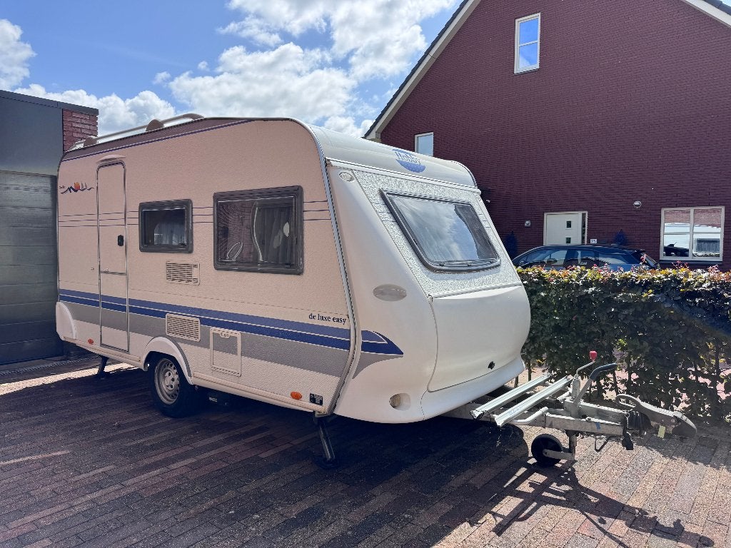 Hobby De Luxe Easy 400 KB 2004 met Voortent, Caravans en Kamperen, Hobby, Kleine zit, 750 - 1000 kg, Particulier