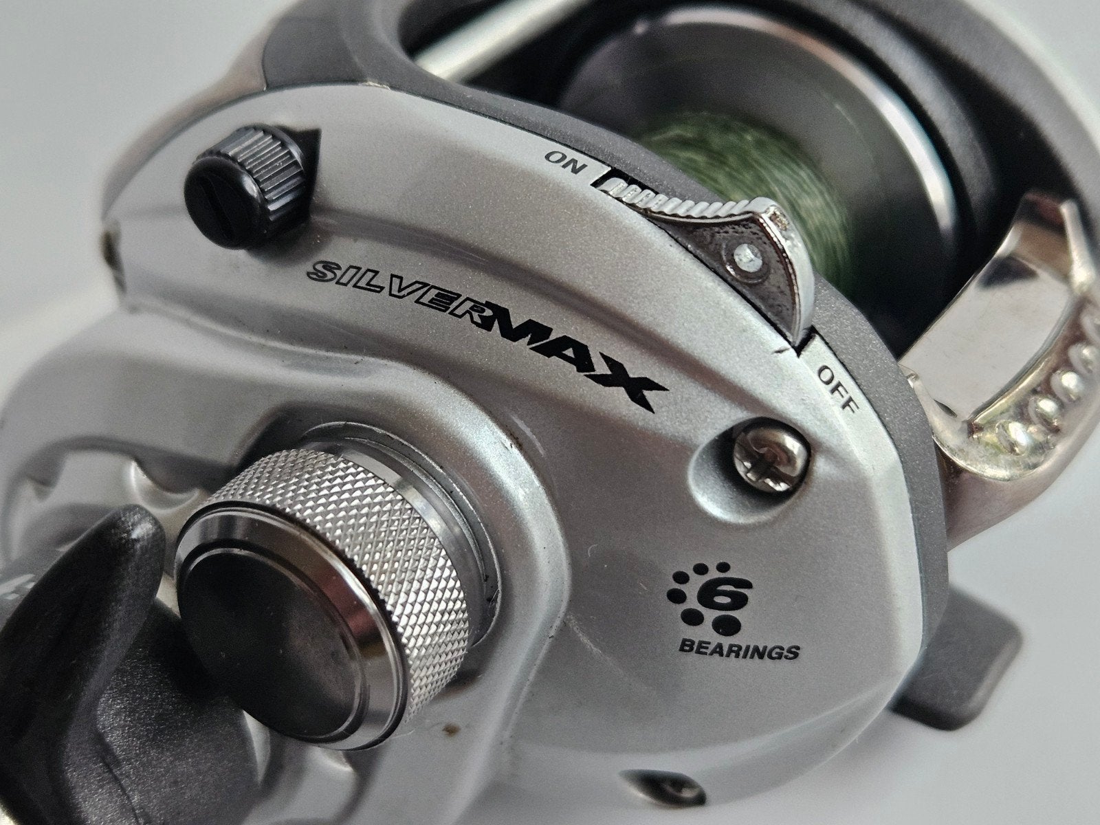Abu Garcia Silvermax Baitcaster Molen, Ophalen of Verzenden, Zo goed als nieuw, Molen