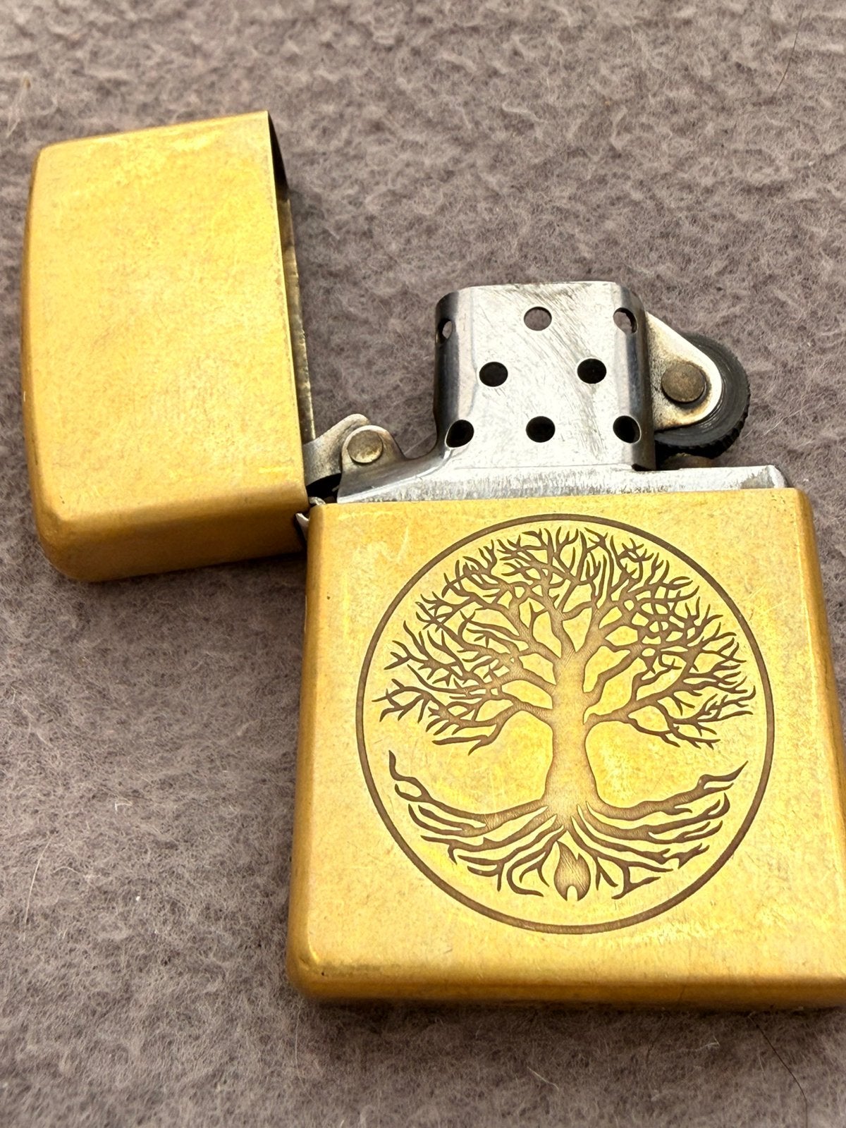 Zippo tree of life, Verzamelen, Rookartikelen, Aanstekers en Luciferdoosjes, Verzenden, Zo goed als nieuw, Aansteker
