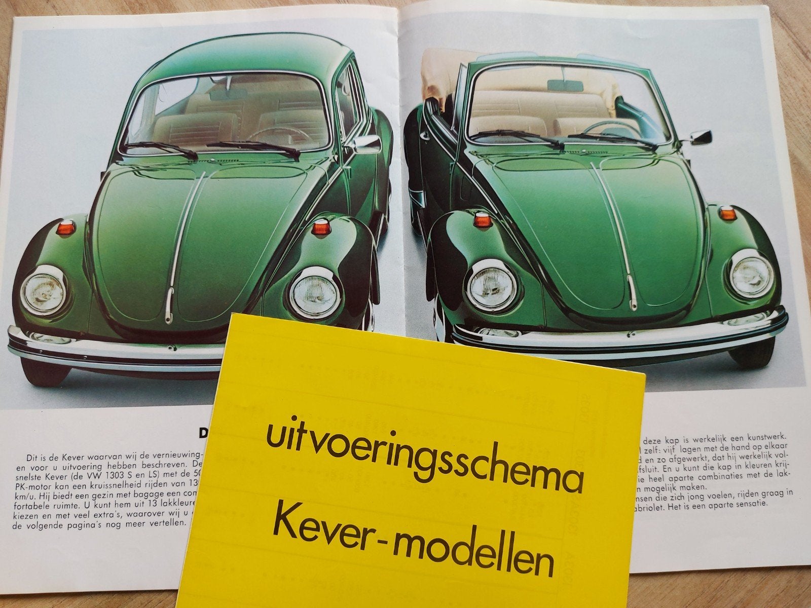 1973 Volkswagen Kever folder + uitvoeringsschema, Ophalen of Verzenden, Zo goed als nieuw, Volkswagen
