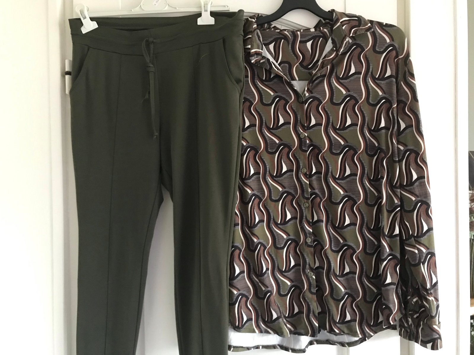 Chastar Blouse XXL & Angelle-Milan Broek M - Zo goed als nie, Ophalen of Verzenden, Zo goed als nieuw, Maat 38/40 (M), Groen