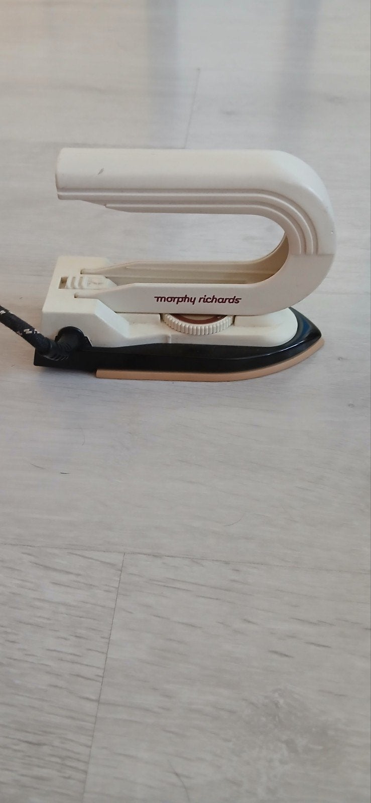 Vintage Morphy Richards Reisstrijkijzer - Compact, Verzenden, Gebruikt, Strijkijzer met snoer
