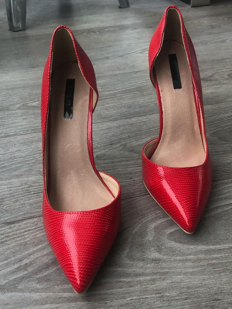 rode pumps (40, valt klein), Kleding | Dames, Schoenen, Pumps, Nieuw, Ophalen of Verzenden, Rood