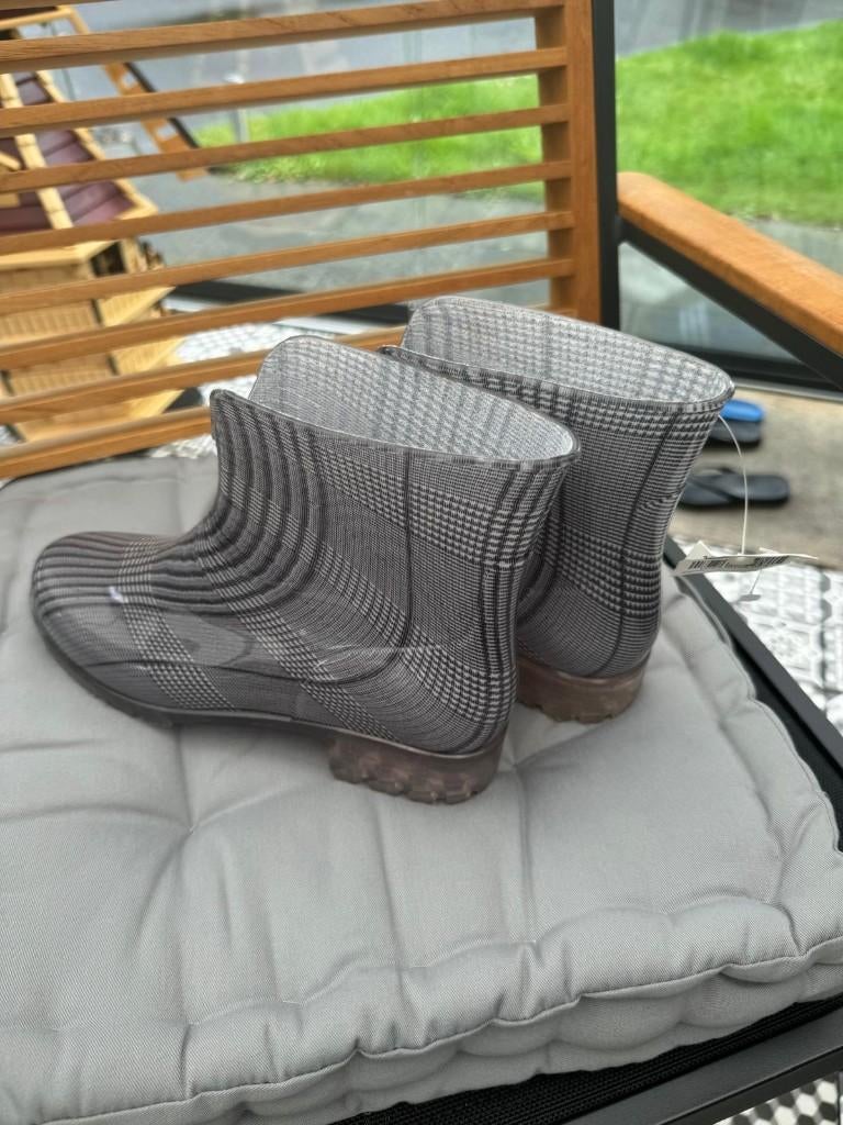 Regenlaarzen dames maat 39, Kleding | Dames, Schoenen, Ophalen of Verzenden, Nieuw, Overige kleuren, Regenlaarzen