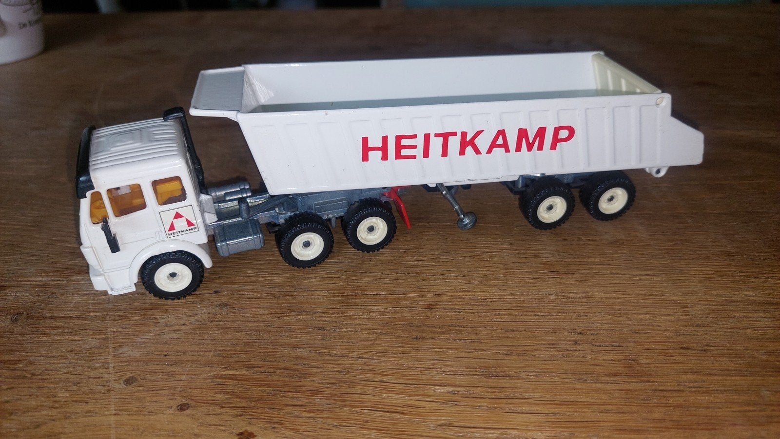 Siku Mercedes-Benz Heitkamp kiepwagen, Verzenden, Gebruikt