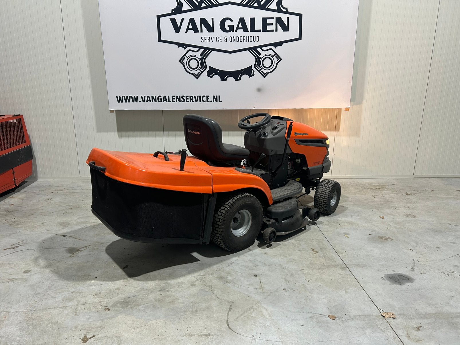 Husqvarna CTH150 zitmaaier, Ophalen of Verzenden, Zo goed als nieuw