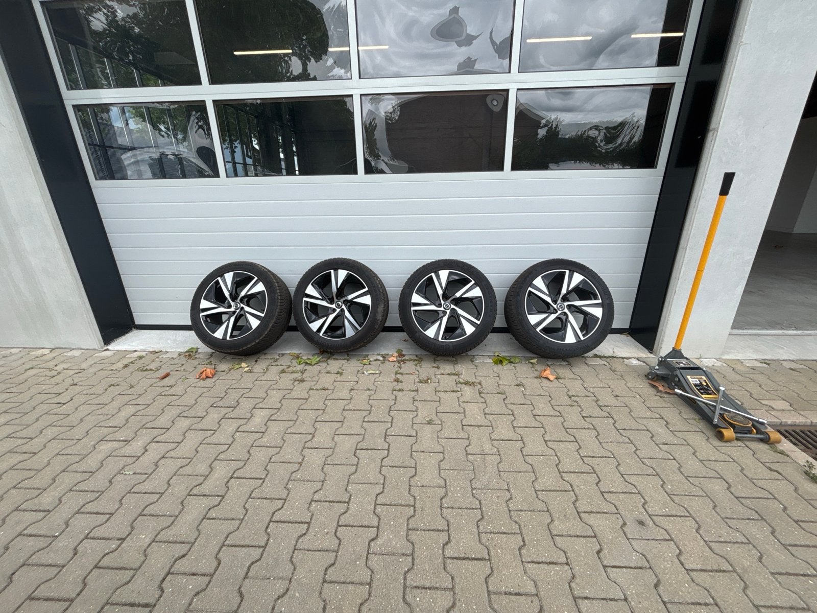 Originele Volvo XC90 20 inch velgenset incl. winterbanden, Ophalen, Gebruikt, 275 mm, Banden en Velgen