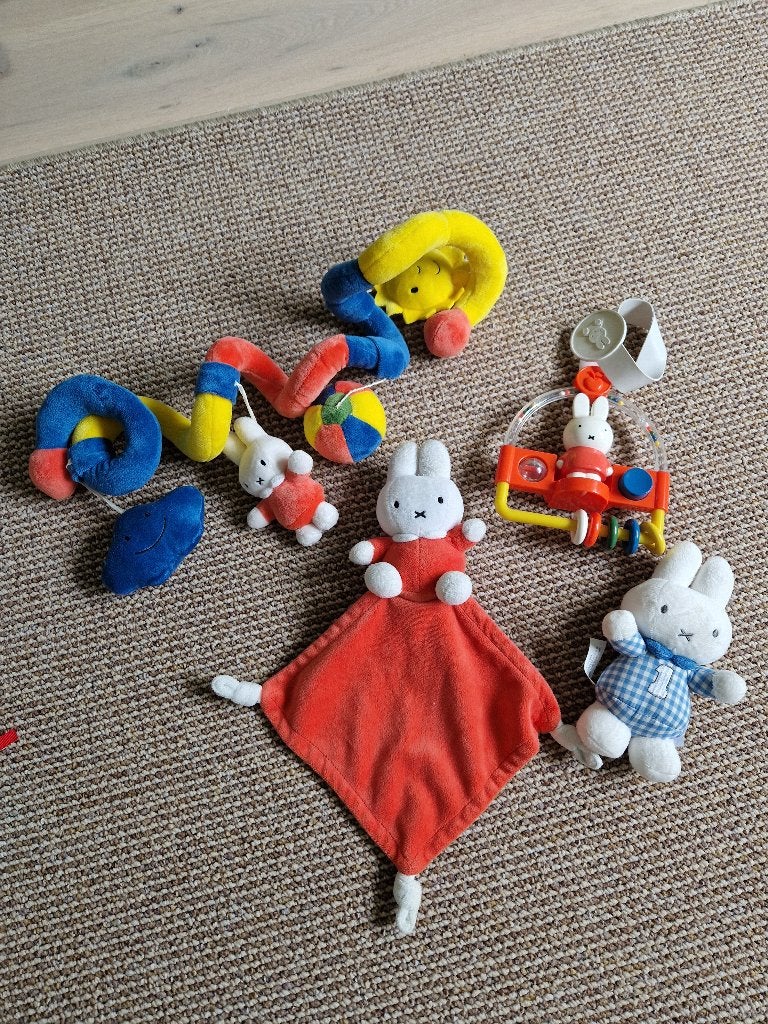 Nijntje speelgoed, Kinderen en Baby's, Ophalen, Zo goed als nieuw, Overige typen, Met geluid