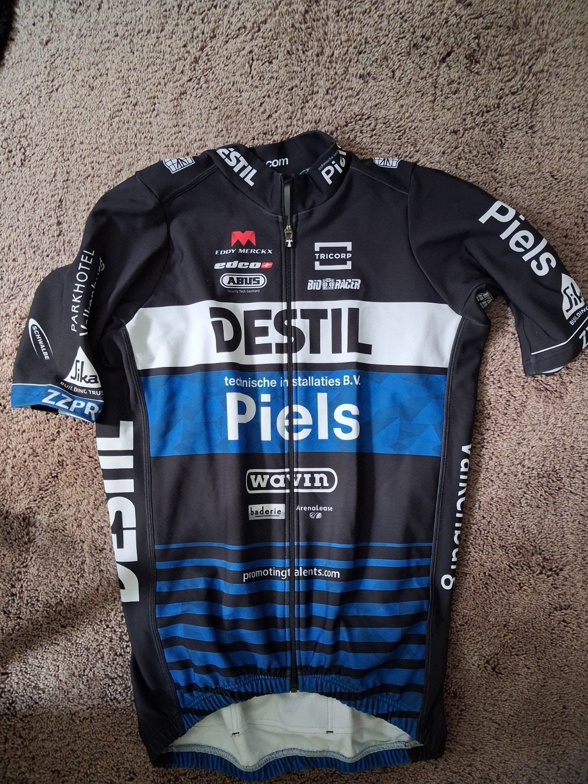 Heren wielershirt Destil Piels - Maat L shirt winter, Ophalen of Verzenden, Zo goed als nieuw, Helm