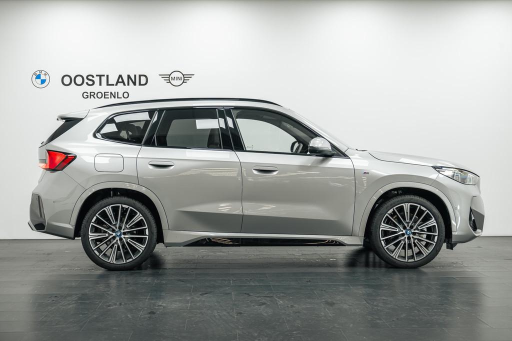 BMW X1 xDrive25e High Executive M Sport Automaat / Panoramad, Gebruikt, Euro 6, Vierwielaandrijving, Hybride Elektrisch/Benzine