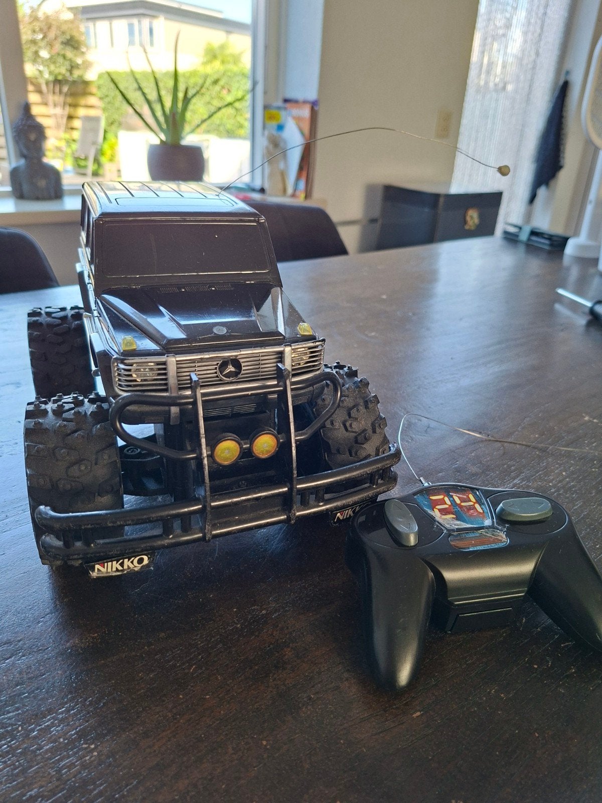 Nikko Max Mercedes V8 Kompressor, Hobby en Vrije tijd, Modelbouw | Radiografisch | Auto's, Elektro, Gebruikt, Auto offroad, Ophalen of Verzenden