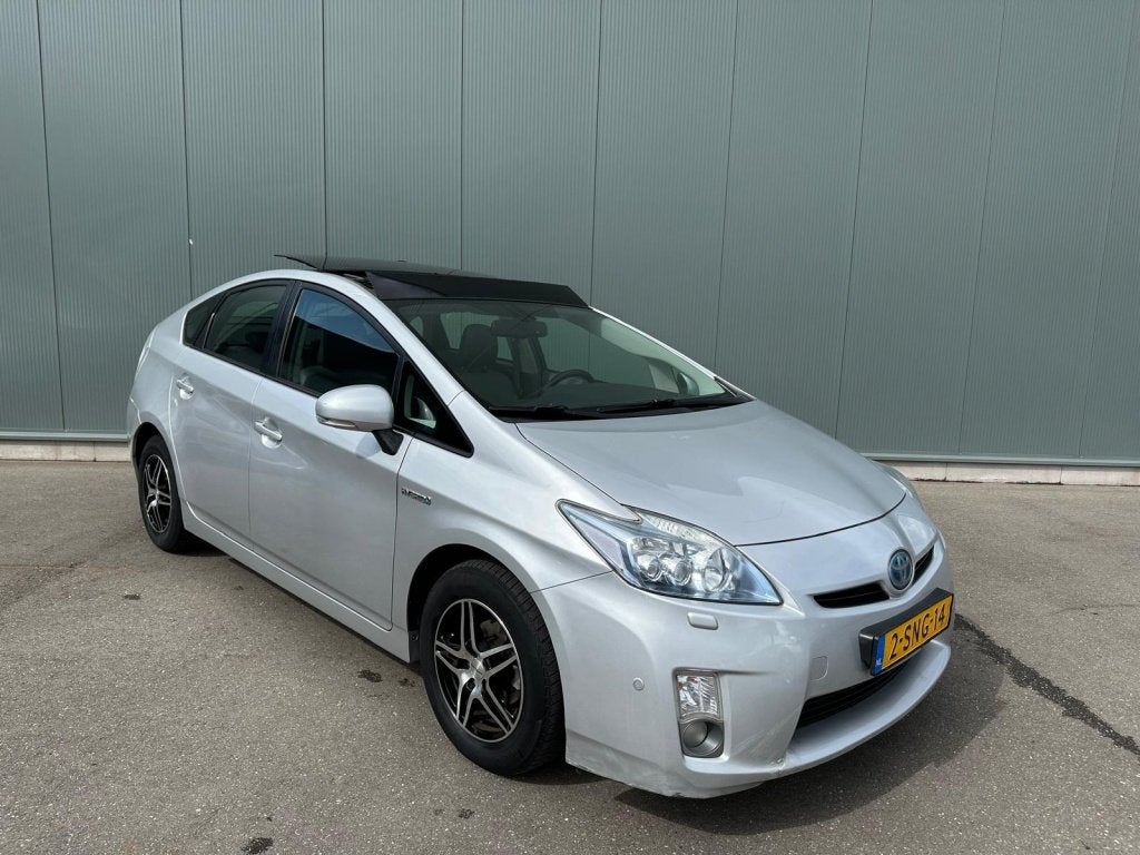 Toyota Prius 1.8 Executive PANORAMADAK | HUD | CAMERA !, 4 cilinders, Leder, Prius, Te koop