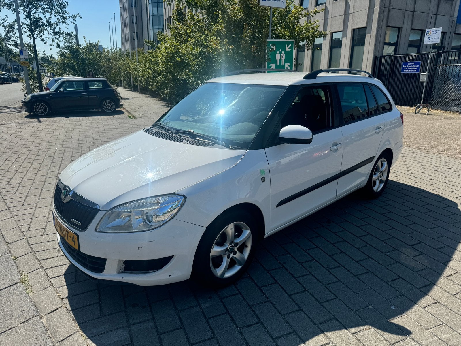 Skoda Fabia 1.2 TDI 55KW  2011 Wit EUR5 AIRCO, Auto's, Skoda, Voorwielaandrijving, Euro 5, Zwart, Wit