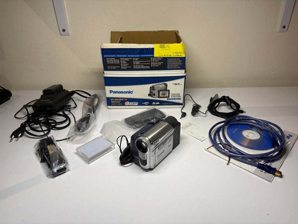 Panasonic NV-GS15EG Mini DV Camcorder met accessoires, Mini dv, Gebruikt, Panasonic, 20x of meer