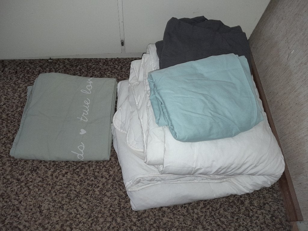 1  pers dekbed + lakens, dekbedhoes+ hoofdkussen, Ophalen, Gebruikt, Eenpersoons, Wit
