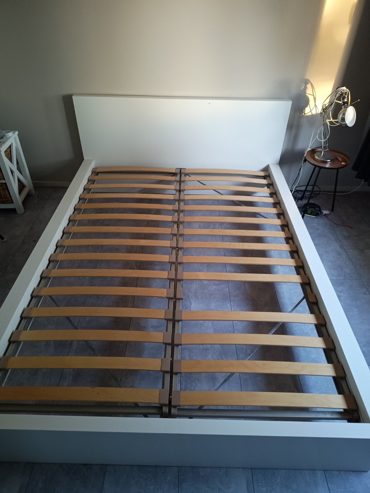 Ikea bed + matrasbeschermer, zonder matras., Ophalen, Gebruikt, Wit, Tweepersoons
