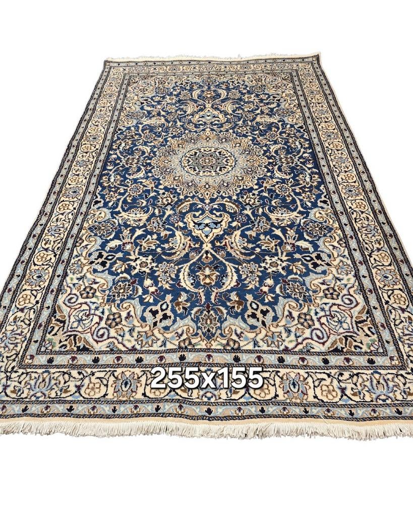 Perzisch tapijt Nain 255x155 wollen vloerkleed handgeknoopt, 1185VB, De handelmaatschappij, 200 cm of meer, Ophalen of Verzenden