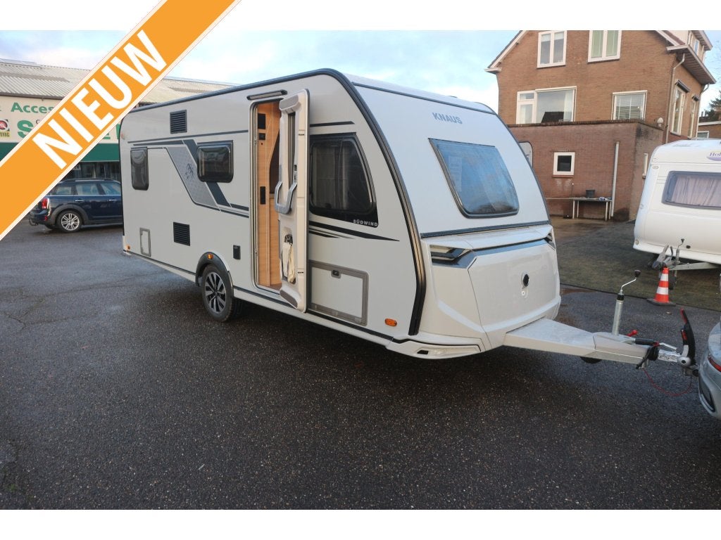 Knaus Sudwind 60 Years 500 QDK prijs incl div opties, Caravans en Kamperen, Overige typen, Koelkast, Bedrijf, 5 tot 6 meter