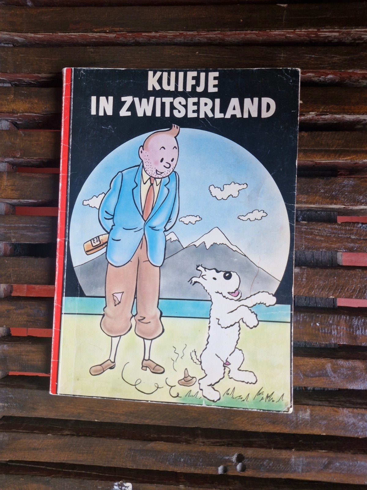 Kuifje in Zwitserland - Zeldzaam Stripboek, Boeken, Stripboeken, Eén stripboek, Ophalen of Verzenden, Gelezen, Onbekend (parodie)