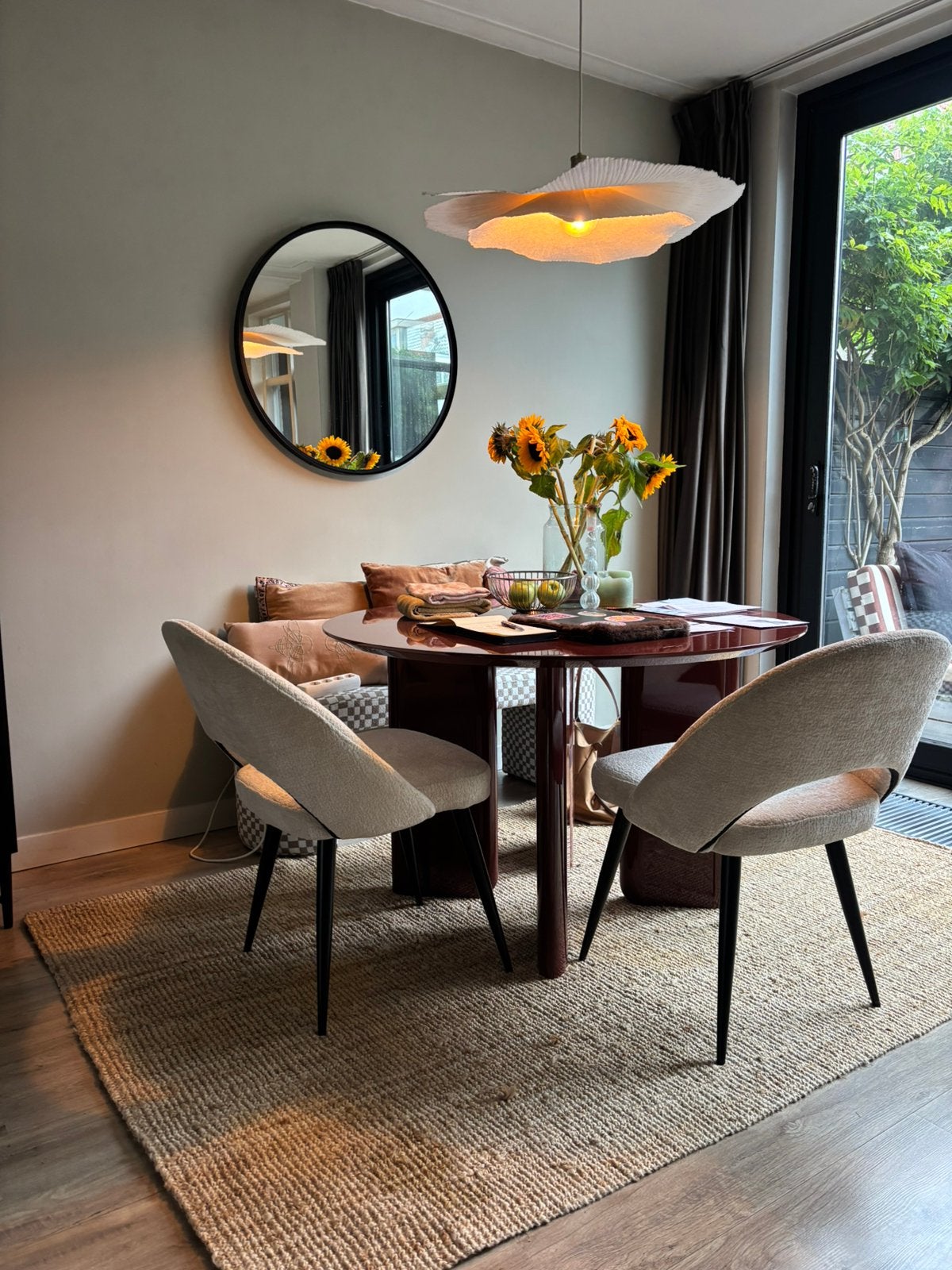 Karwei eetkamer stoelen 2 stuks wit bouclé stof, Ophalen, Zo goed als nieuw, Wit, Stof