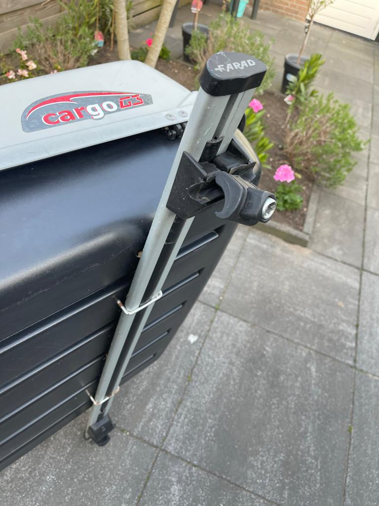 Dakdragers met dakkoffer - Farad Cargo, Auto diversen, Dakkoffers, Ophalen of Verzenden, Gebruikt