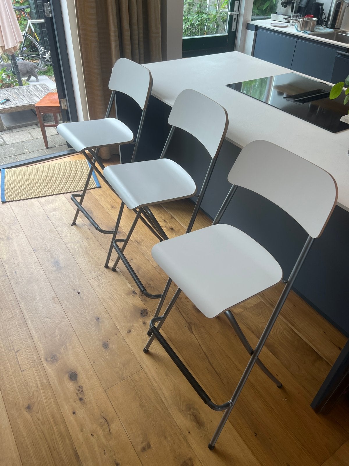 3 stuks barkrukken - IKEA FRANKLIN Barkruk 63 cm, 2 krukken, Ophalen, Zo goed als nieuw, 60 tot 90 cm