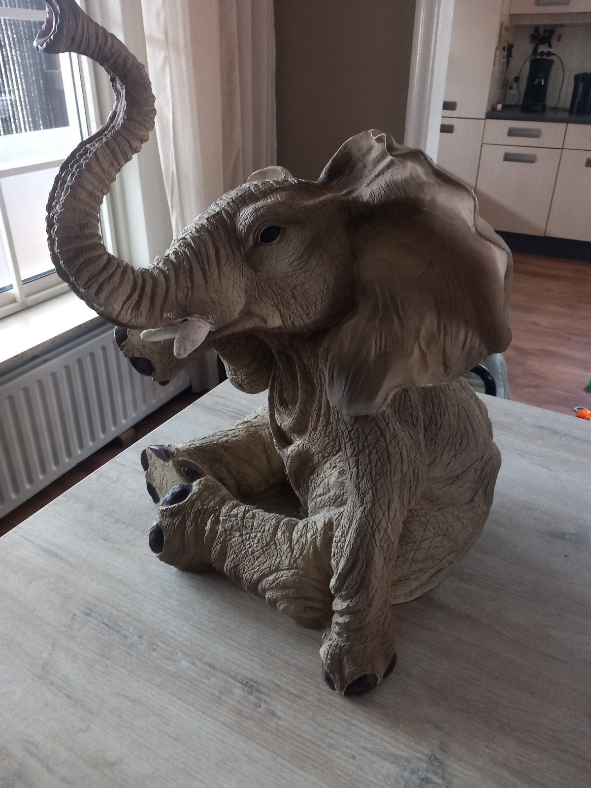 Decoratieve olifant, kunststof, zittend, 50/60 cm, Ophalen, Gebruikt, Beige, Boho