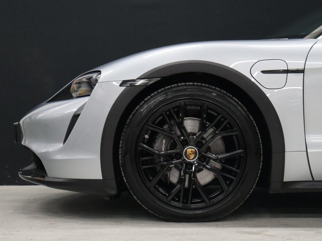 Porsche Taycan Cross Turismo 4 93 kWh [LUCHTVERING, ADAPTIVE, Auto's, Porsche, Automaat, Zwart, 4 stoelen, Leder