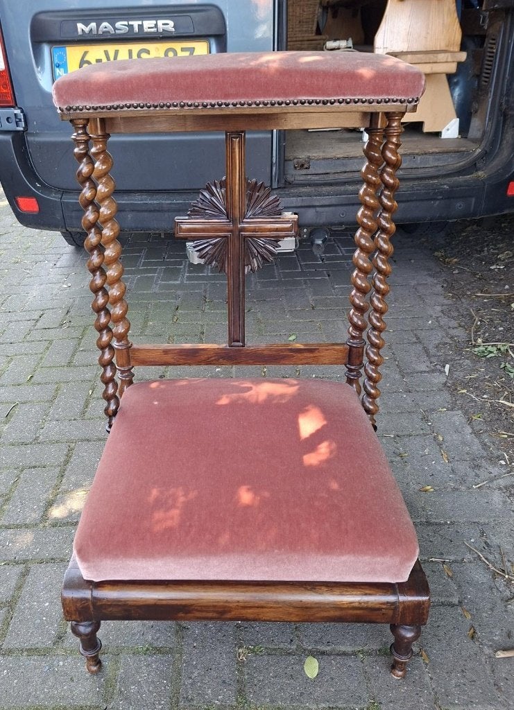 Bidstoel, Ophalen