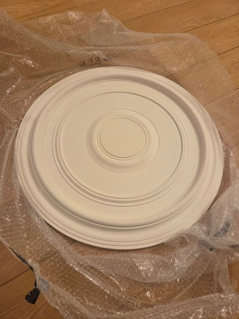 Nieuwe Rozet Ornament van Gips - 68 cm diameter, Ophalen