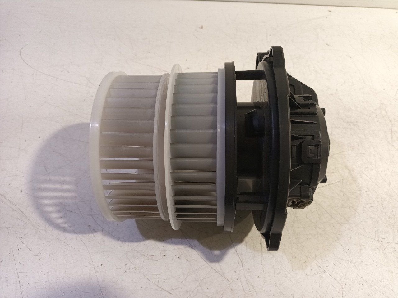 Kachel ventilator motor Hyundai Santa Fe, Auto-onderdelen, Airco en Verwarming, Hyundai, Gebruikt, Herkomst onderdeel bekend, 12 maanden garantie