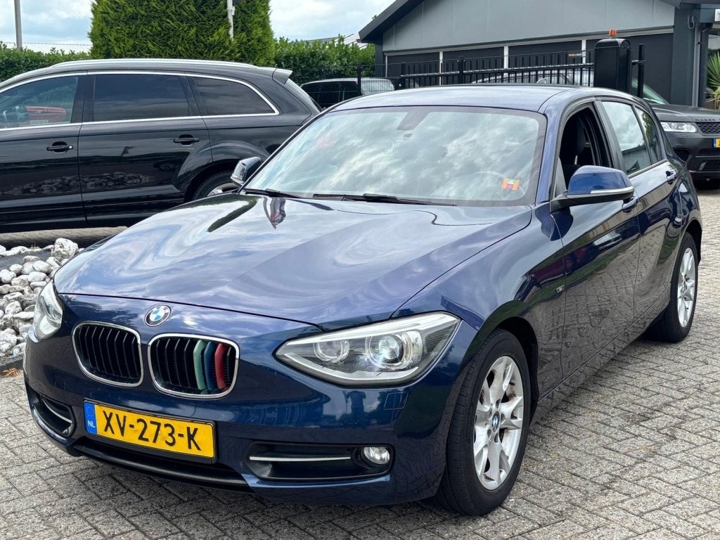BMW 1-serie 116I 2011 Benzine 5-Deurs Nieuw Model Xenon, Auto's, 1-Serie, Euro 5, Gebruikt, 4 cilinders